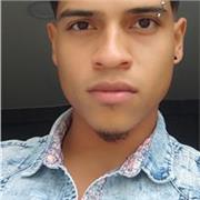 Soy Jean franco artista y profesor de diferentes disciplinas de circo. soy venezolano y me forme en la escuela circo nacional de Venezuela dónde dure 4 años de formación y actual mente estoy en la ciudad de Medellín .
Quiero compartir mi conocimiento cómo